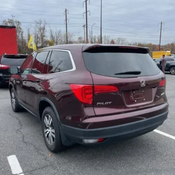 More photos of 2017 Honda Pilot EX-L at 101 Motors, NJ