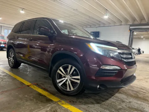 More photos of 2017 Honda Pilot EX-L at 101 Motors, NJ