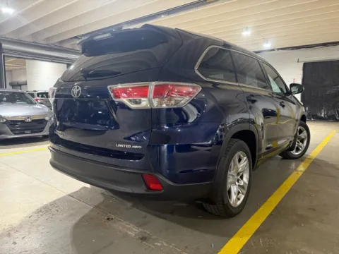 More photos of 2015 Toyota Highlander Limited V6 at 101 Motors, NJ