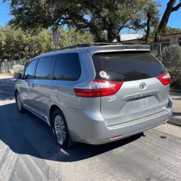 More photos of 2016 Toyota Sienna XLE 8 Passenger at 101 Motors, NJ