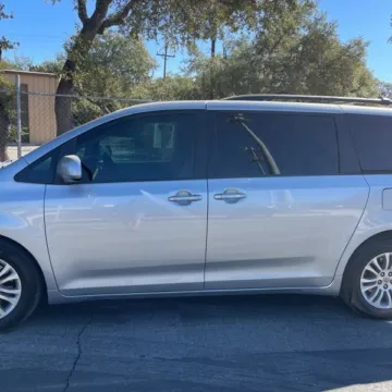 More photos of 2016 Toyota Sienna XLE 8 Passenger at 101 Motors, NJ
