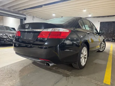 More photos of 2015 Honda Accord EX-L at 101 Motors, NJ