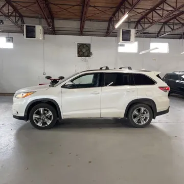 Photos of 2016 Toyota Highlander Limited V6 for sale in Carlstadt, NJ at 101 Motors