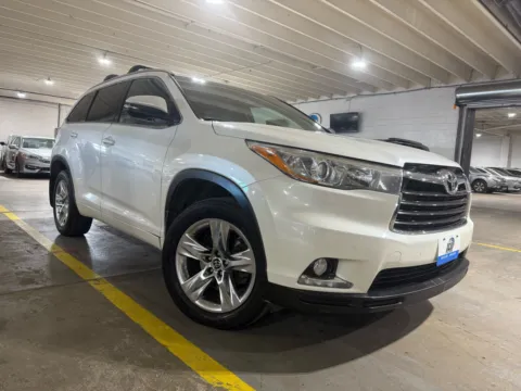 More photos of 2016 Toyota Highlander Limited V6 at 101 Motors, NJ