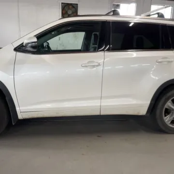 Another view of 2016 Toyota Highlander Limited V6 for sale in Carlstadt, NJ at 101 Motors