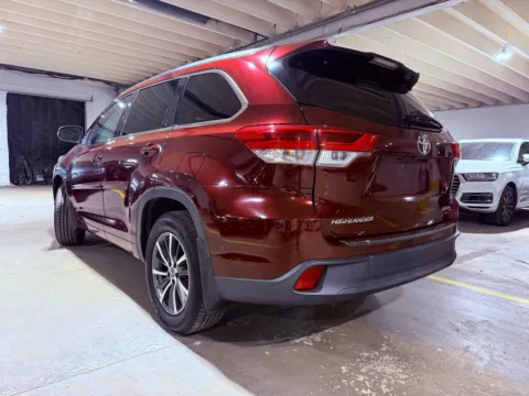Another view of 2018 Toyota Highlander XLE for sale in Carlstadt, NJ at 101 Motors