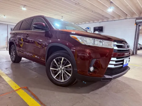 More photos of 2018 Toyota Highlander XLE at 101 Motors, NJ
