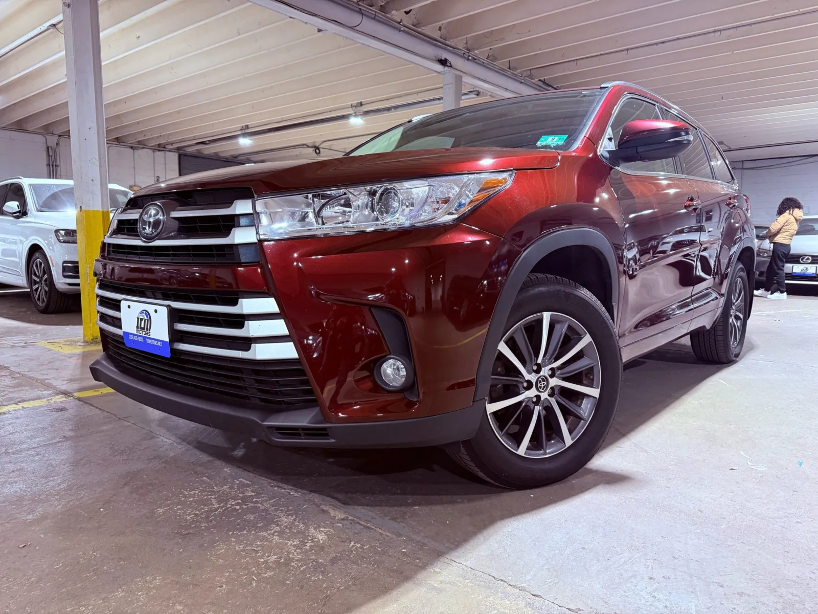 Red 2018 Toyota Highlander XLE for sale in Carlstadt, NJ