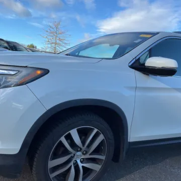 Photos of 2017 Honda Pilot Touring for sale in Carlstadt, NJ at 101 Motors