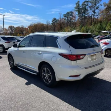 More photos of 2017 INFINITI QX60 at 101 Motors, NJ