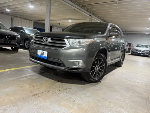 Green 2012 Toyota Highlander Limited V6 for sale in Carlstadt, NJ