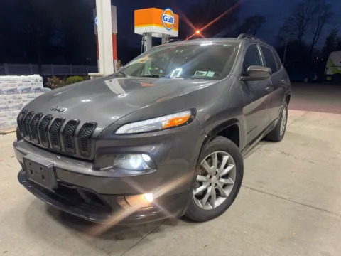 Gray 2018 Jeep Cherokee Latitude Tech Connect 4x4 for sale in Carlstadt, NJ