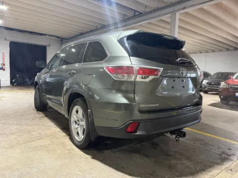 Another view of 2015 Toyota Highlander Limited Platinum V6 for sale in Carlstadt, NJ at 101 Motors