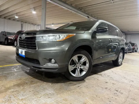 Photos of 2015 Toyota Highlander Limited Platinum V6 for sale in Carlstadt, NJ at 101 Motors