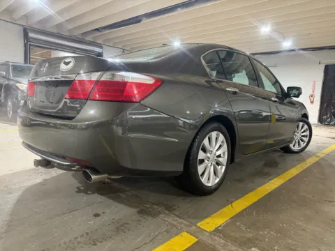More photos of 2015 Honda Accord EX-L at 101 Motors, NJ