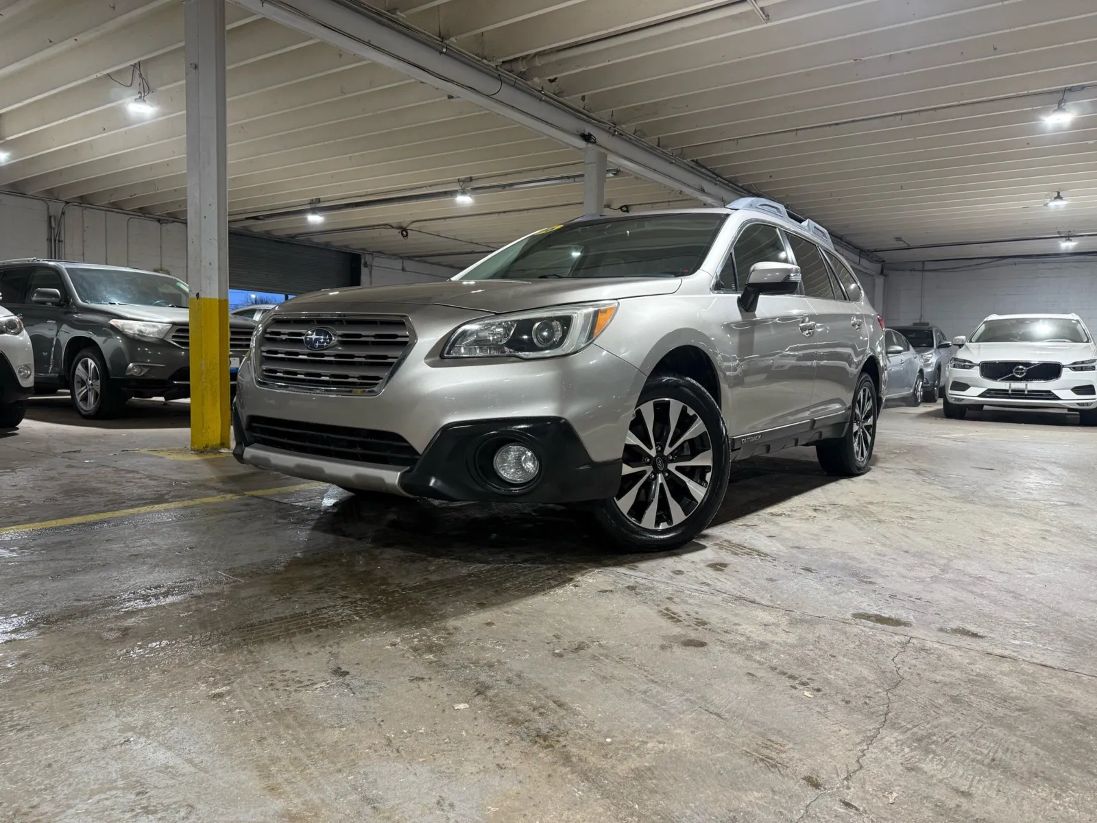 2016 Subaru Outback Limited's photo