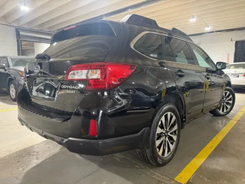 More photos of 2017 Subaru Outback 3.6R Limited at 101 Motors, NJ