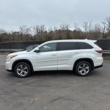 Another view of 2015 Toyota Highlander Limited Platinum V6 for sale in Carlstadt, NJ at 101 Motors