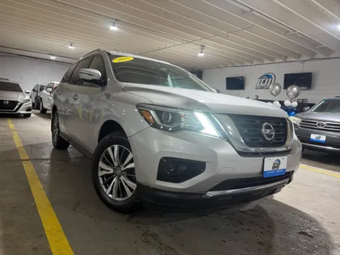 More photos of 2018 Nissan Pathfinder S at 101 Motors, NJ