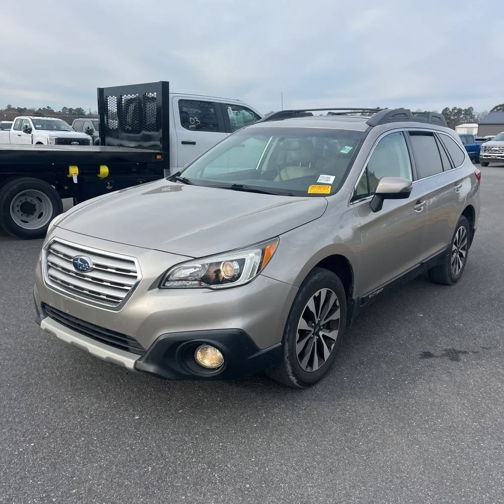 2016 Subaru Outback Limited's photo