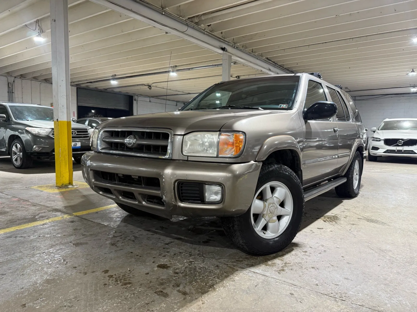 Brown 2001 Nissan Pathfinder LE for sale in Carlstadt, NJ