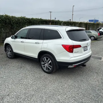 More photos of 2018 Honda Pilot Elite at 101 Motors, NJ