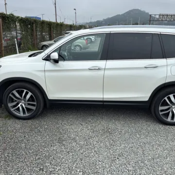 More photos of 2018 Honda Pilot Elite at 101 Motors, NJ