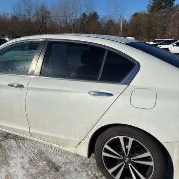 More photos of 2016 Honda Accord EX-L at 101 Motors, NJ