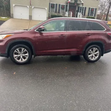 Another view of 2015 Toyota Highlander XLE V6 for sale in Carlstadt, NJ at 101 Motors