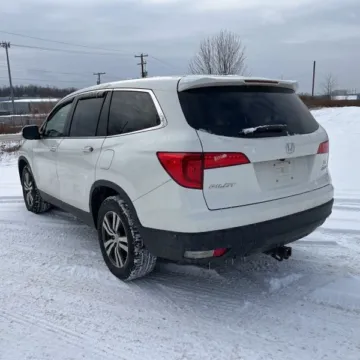 More photos of 2017 Honda Pilot EX-L at 101 Motors, NJ