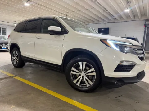 More photos of 2017 Honda Pilot EX-L at 101 Motors, NJ