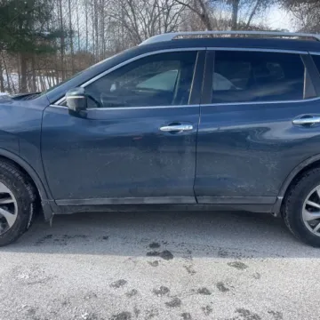 More photos of 2015 Nissan Rogue SL at 101 Motors, NJ