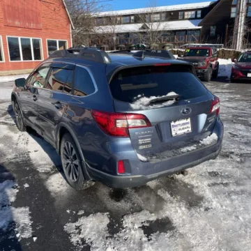 More photos of 2017 Subaru Outback 2.5i Limited at 101 Motors, NJ