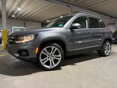 Photos of 2013 Volkswagen Tiguan SE for sale in Carlstadt, NJ at 101 Motors