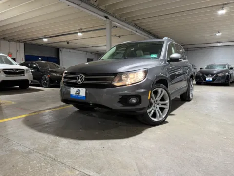 Gray 2013 Volkswagen Tiguan SE for sale in Carlstadt, NJ
