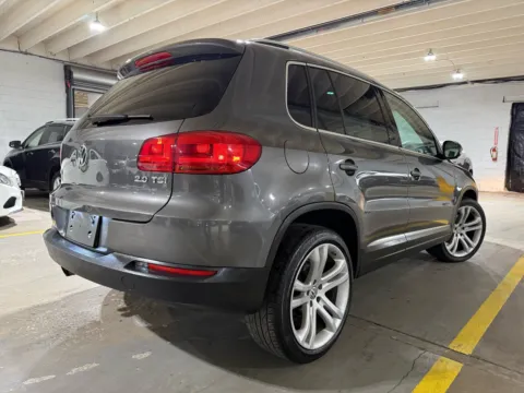 More photos of 2013 Volkswagen Tiguan SE at 101 Motors, NJ