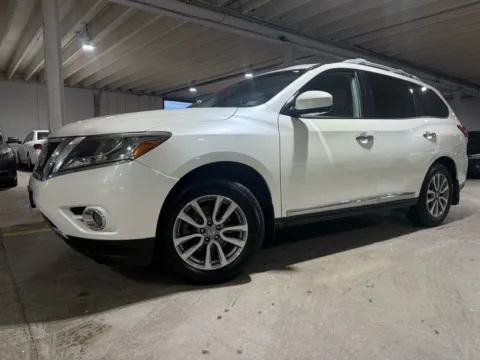 Photos of 2016 Nissan Pathfinder SL for sale in Carlstadt, NJ at 101 Motors