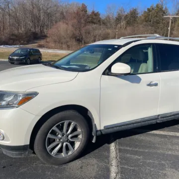 Photos of 2016 Nissan Pathfinder SL for sale in Carlstadt, NJ at 101 Motors