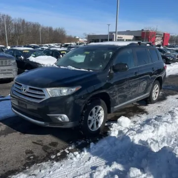 Black 2012 Toyota Highlander SE V6 for sale in Carlstadt, NJ