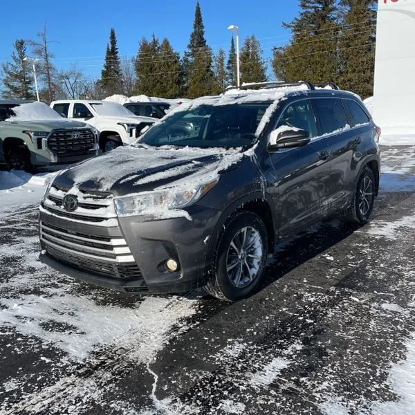 Gray 2017 Toyota Highlander XLE for sale in Carlstadt, NJ