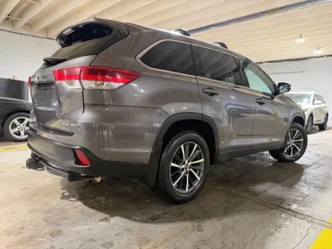More photos of 2017 Toyota Highlander XLE at 101 Motors, NJ