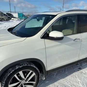 Photos of 2016 Honda Pilot Touring for sale in Carlstadt, NJ at 101 Motors