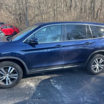 More photos of 2017 Honda Pilot EX-L at 101 Motors, NJ