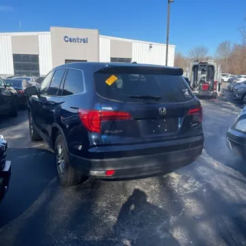 More photos of 2017 Honda Pilot EX-L at 101 Motors, NJ