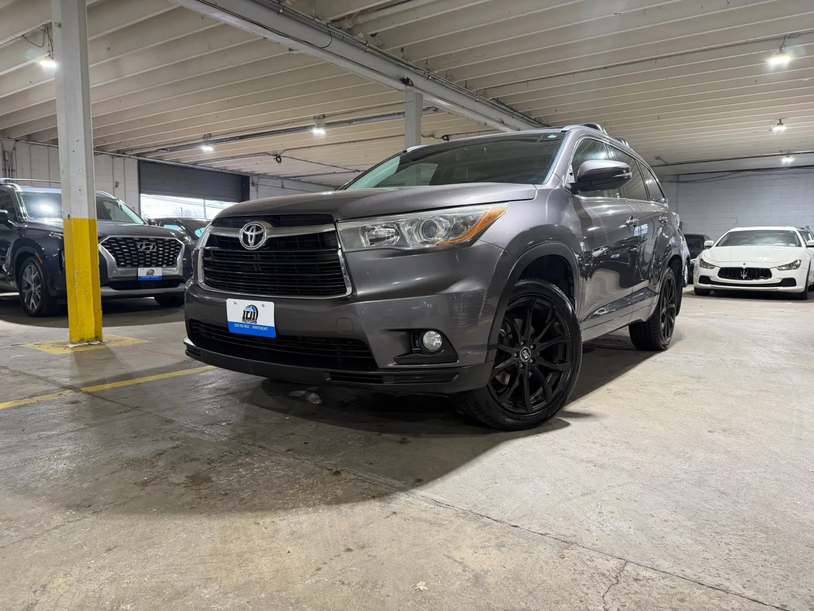 Gray 2015 Toyota Highlander XLE V6 for sale in Carlstadt, NJ