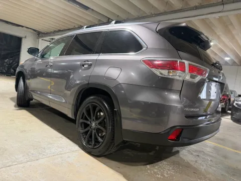 Another view of 2015 Toyota Highlander XLE V6 for sale in Carlstadt, NJ at 101 Motors