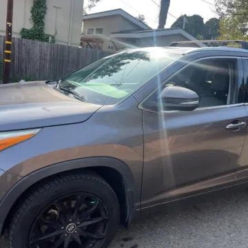 Photos of 2015 Toyota Highlander XLE V6 for sale in Carlstadt, NJ at 101 Motors