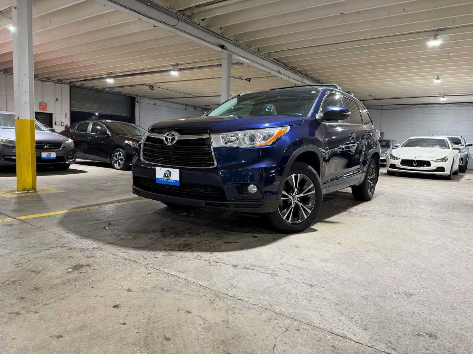 Blue 2016 Toyota Highlander XLE V6 for sale in Carlstadt, NJ