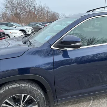 Photos of 2016 Toyota Highlander XLE V6 for sale in Carlstadt, NJ at 101 Motors