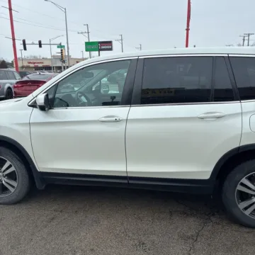 More photos of 2018 Honda Pilot EX-L at 101 Motors, NJ